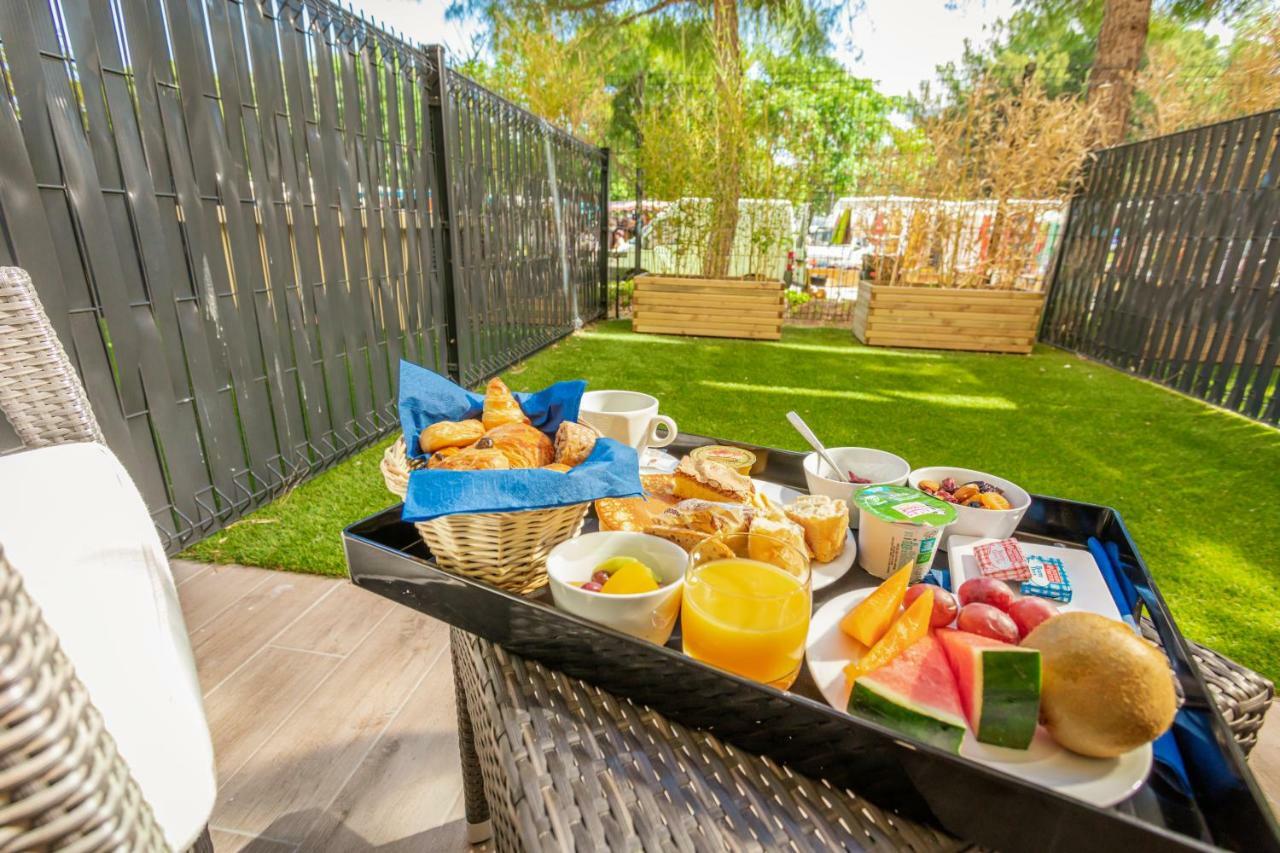 Logis Hotel Les Pins - Operalia Balaruc-les-Bains Ngoại thất bức ảnh